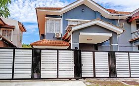 Tenang Retreat Holiday Home 3Bedroom 3Bath 2Parking