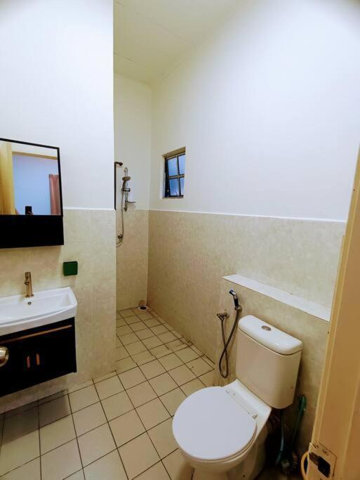 Tenang Retreat Holiday Home 3Bedroom 3Bath 2Parking Kajang Luaran gambar