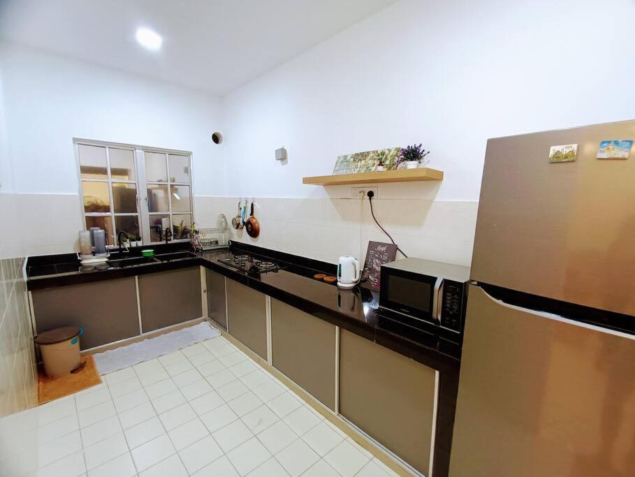 Tenang Retreat Holiday Home 3Bedroom 3Bath 2Parking Kajang Luaran gambar